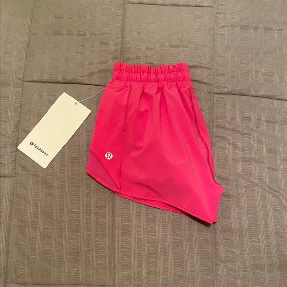 Lululemon Hotty Hot High Rise Lined Short 2.5” - Picture 7 of 7